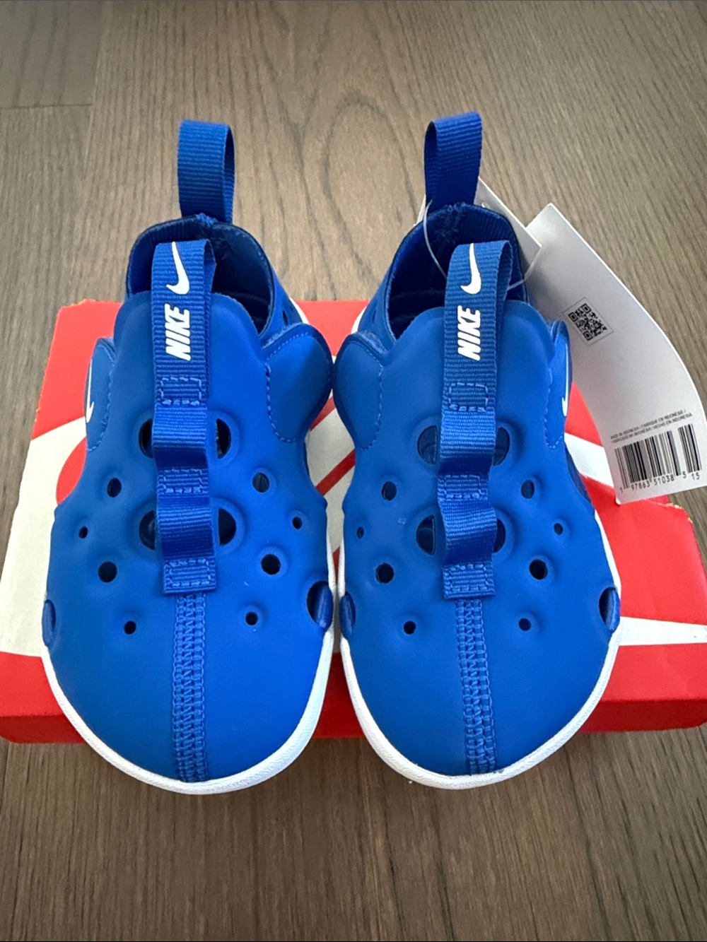 Nike Kids size Toddler 6c Blue Water Shoes with White Sole